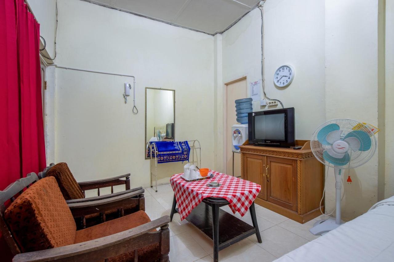 Hotel Jogja Букиттинги Экстерьер фото