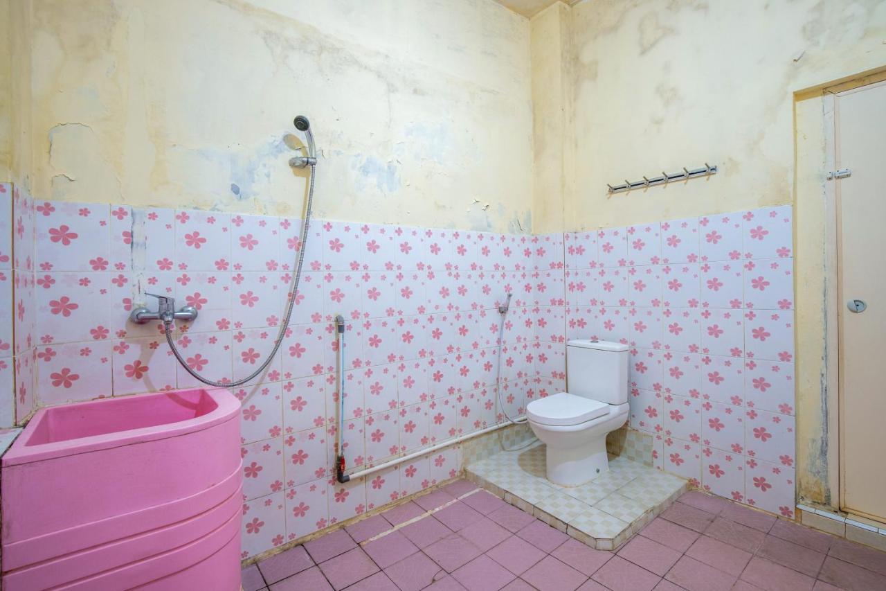 Hotel Jogja Букиттинги Экстерьер фото