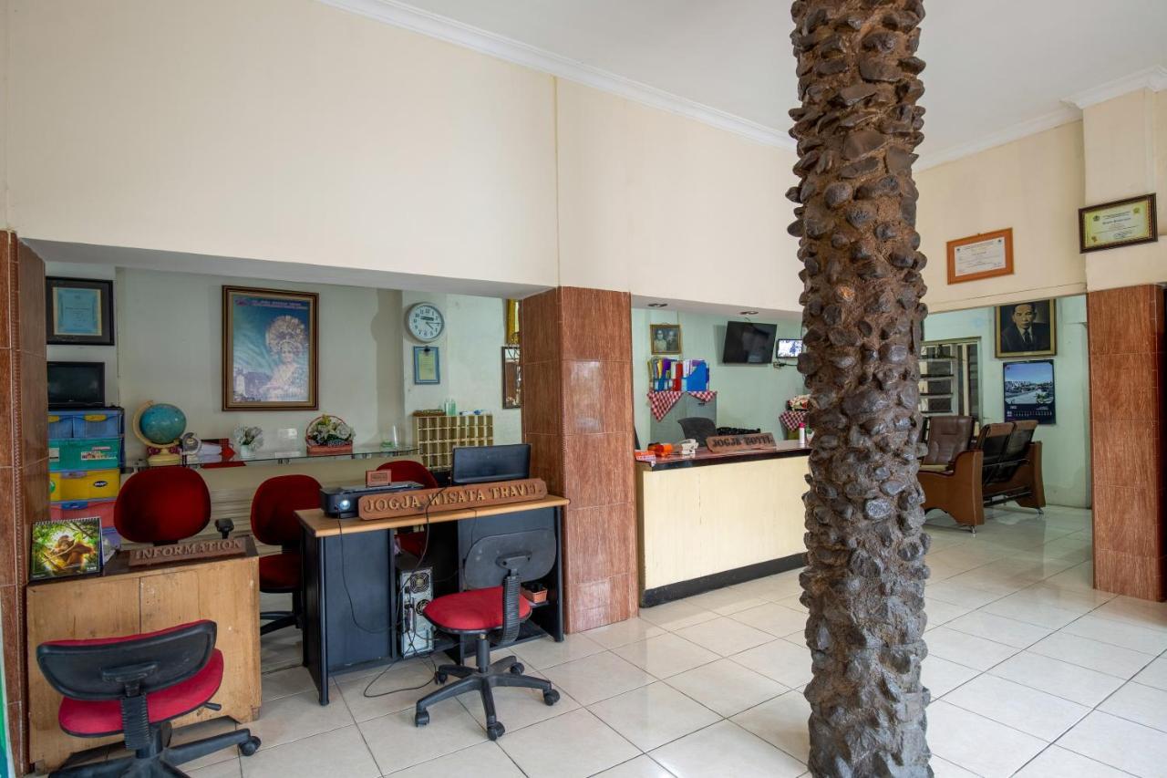 Hotel Jogja Букиттинги Экстерьер фото